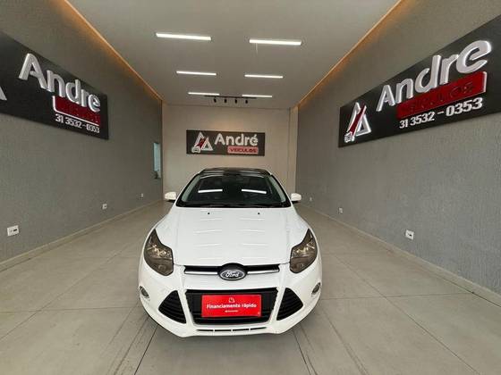 FORD FOCUS 2.0 SE 16V FLEX 4P POWERSHIFT